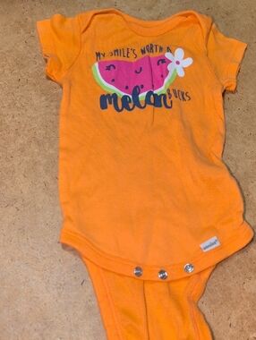 ❤️‍🔥10/$10❤️‍🔥 Baby Onesies Orange Onesie with Watermelon Size 3-6M